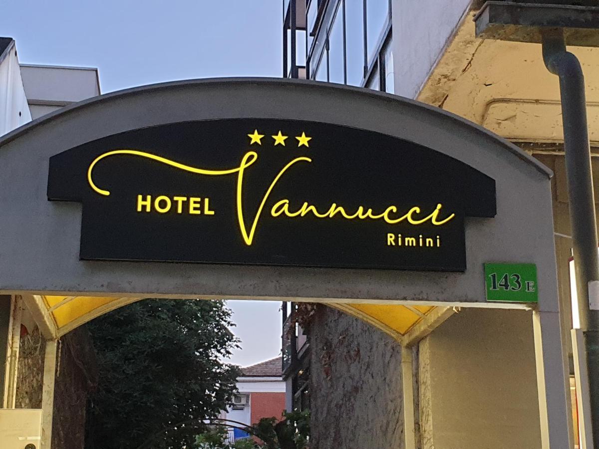 Hotel Vannucci Rimini Buitenkant foto